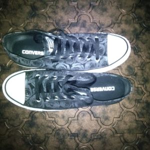 CONVERSE SNEAKERS NWOT